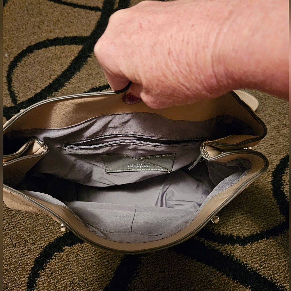 Kenneth Cole Backpack - image 7